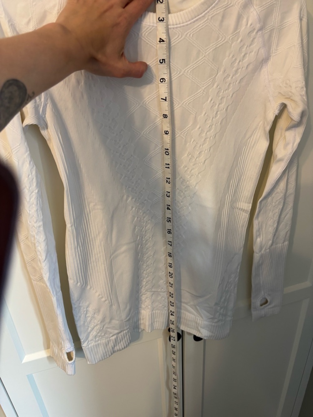 Lululemon White Textured Long Sleeve Top (Thumbholes) - Picture 4 of 9